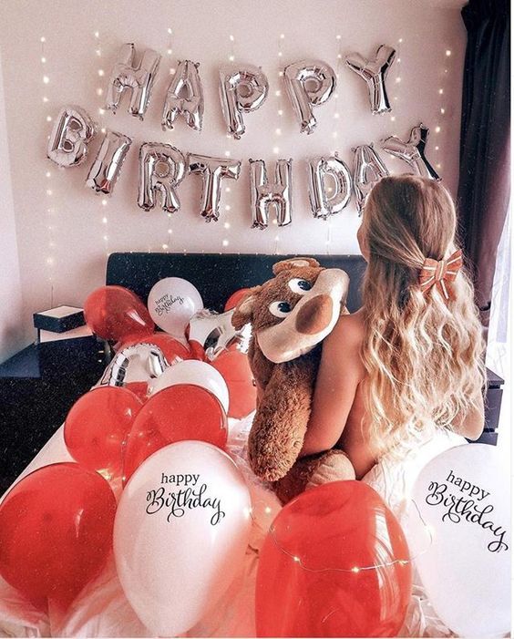 Happy Birthday Room Decorating Set