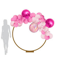 Lux Circle backdrop with garland and floral accents