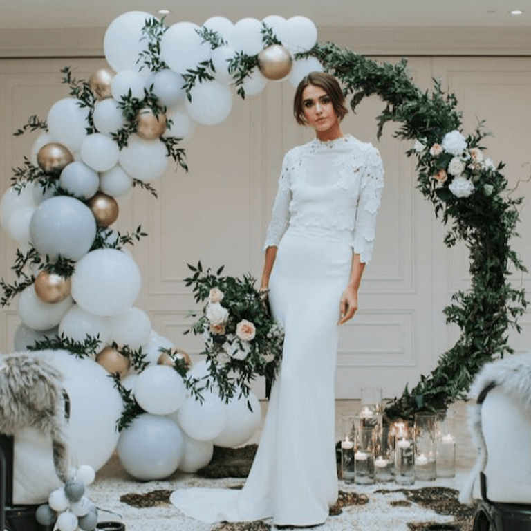 The Wedding Circle Organic Balloon Arch