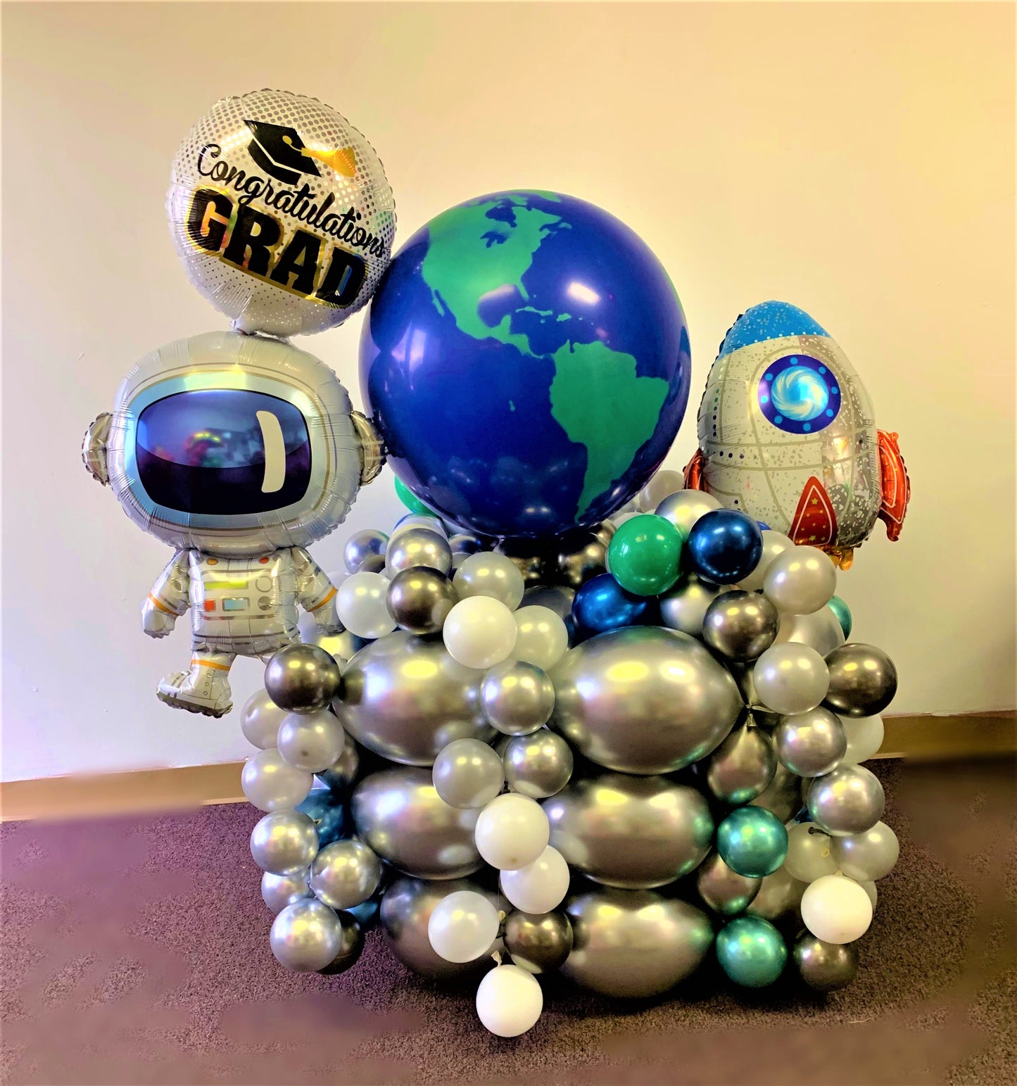 Look Out World Here I Come Grad Bouquet